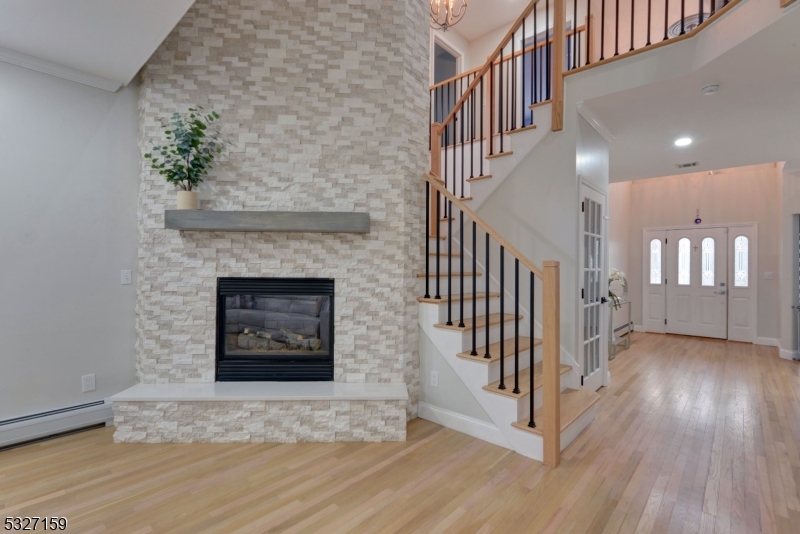 Pequannock Twp., New Jersey 07444, United States, 4 Bedrooms Bedrooms, ,3 BathroomsBathrooms,Residential,Active,28853