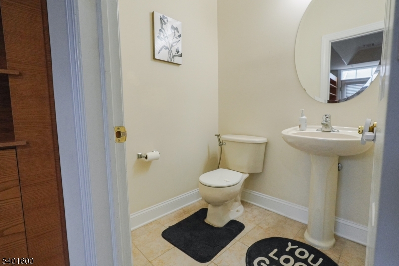 Riverwalk - Residential Lease