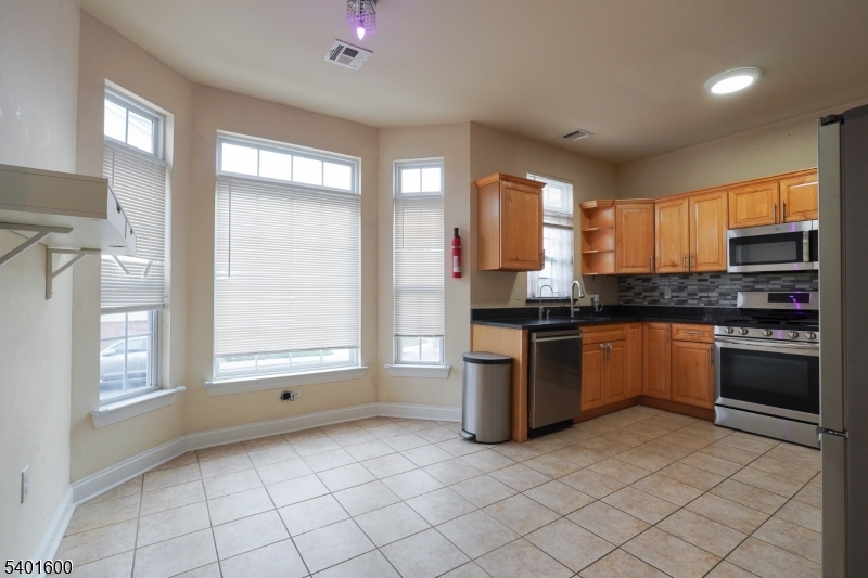 Riverwalk - Residential Lease