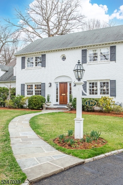 139 Woodland Ave
