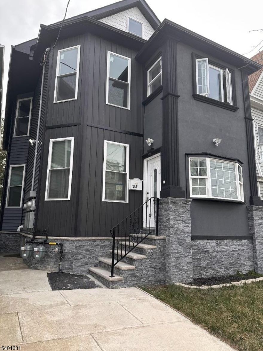 Welcome to beautifully renovated 3 bedrooms apartment, 2nd floor units  with hardwood floors.