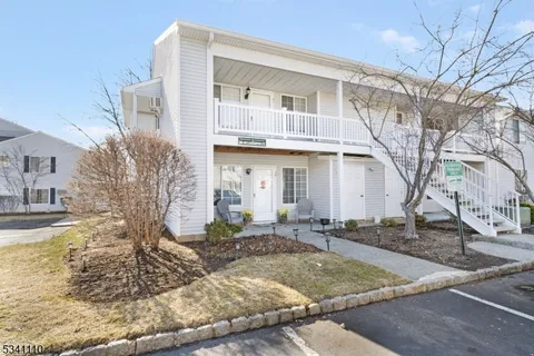 39 Larkspur Ct, Bedminster Twp., NJ 07921 - MLS#: 3948700