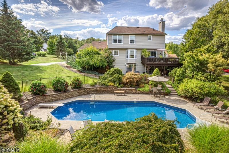 Vernon Twp., New Jersey 07461, United States, 4 Bedrooms Bedrooms, ,3 BathroomsBathrooms,Residential,Active,200586