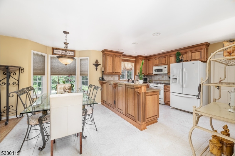 Vernon Twp., New Jersey 07461, United States, 4 Bedrooms Bedrooms, ,3 BathroomsBathrooms,Residential,Active,200586