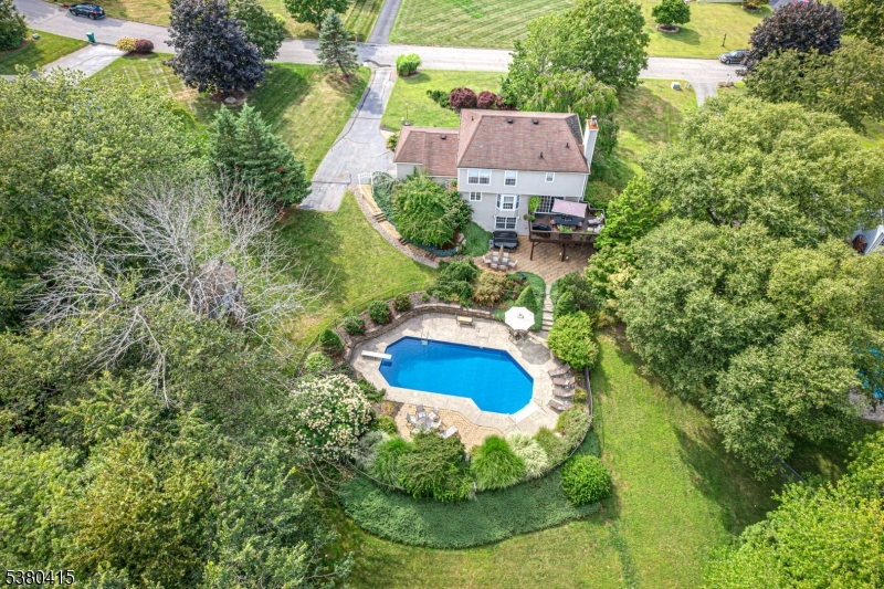 Vernon Twp., New Jersey 07461, United States, 4 Bedrooms Bedrooms, ,3 BathroomsBathrooms,Residential,Active,200586