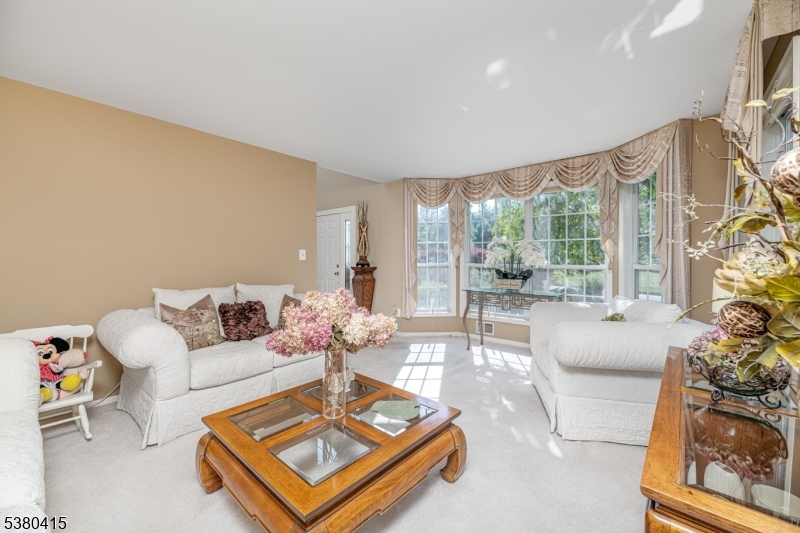 Vernon Twp., New Jersey 07461, United States, 4 Bedrooms Bedrooms, ,3 BathroomsBathrooms,Residential,Active,200586