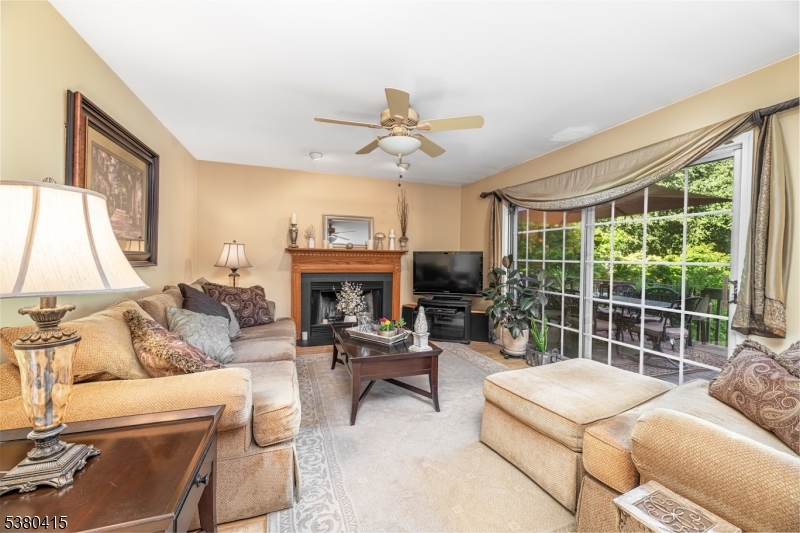 Vernon Twp., New Jersey 07461, United States, 4 Bedrooms Bedrooms, ,3 BathroomsBathrooms,Residential,Active,200586