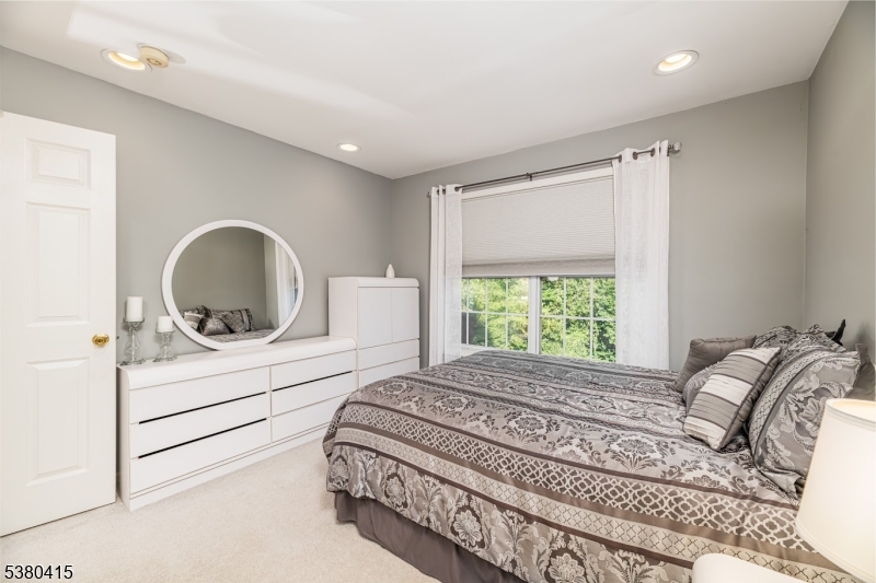 Vernon Twp., New Jersey 07461, United States, 4 Bedrooms Bedrooms, ,3 BathroomsBathrooms,Residential,Active,200586