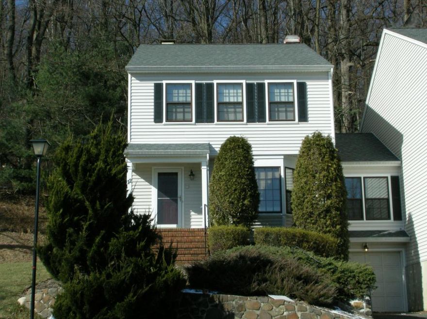 Neat and Well Maintained townhouse with 3 spacious bedrooms, 2.5 baths. Hardwood Floor First Floor, W/W carpet 2nd floor. Deck off Kitchen, wooded private backyard, No pets, No smoke.