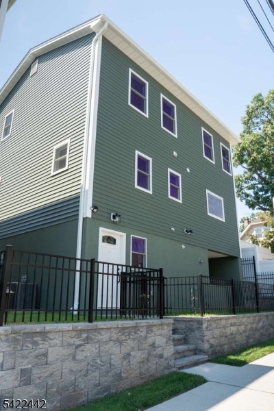 The Estates at 5th Avenue - Residential