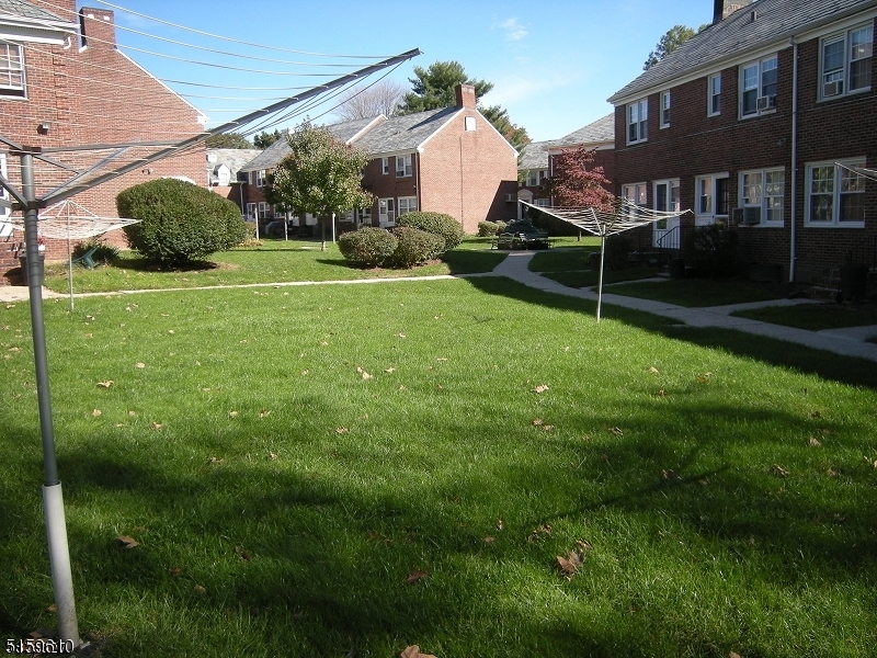 Maplewood Condo Association - Residential Lease