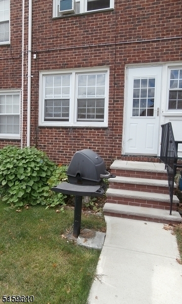 Maplewood Condo Association - Residential Lease