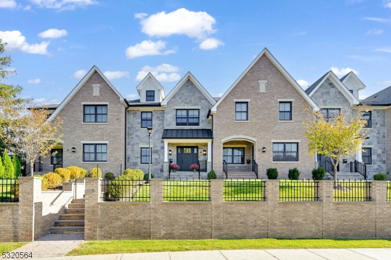 Downtown Summit - Residential