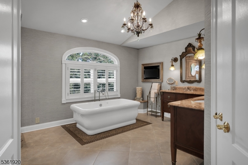 Independence Hill - Residential