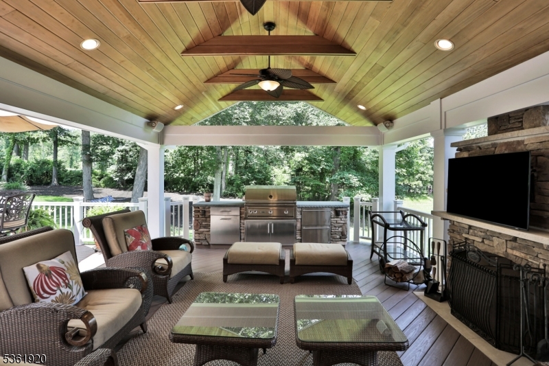 Independence Hill - Residential