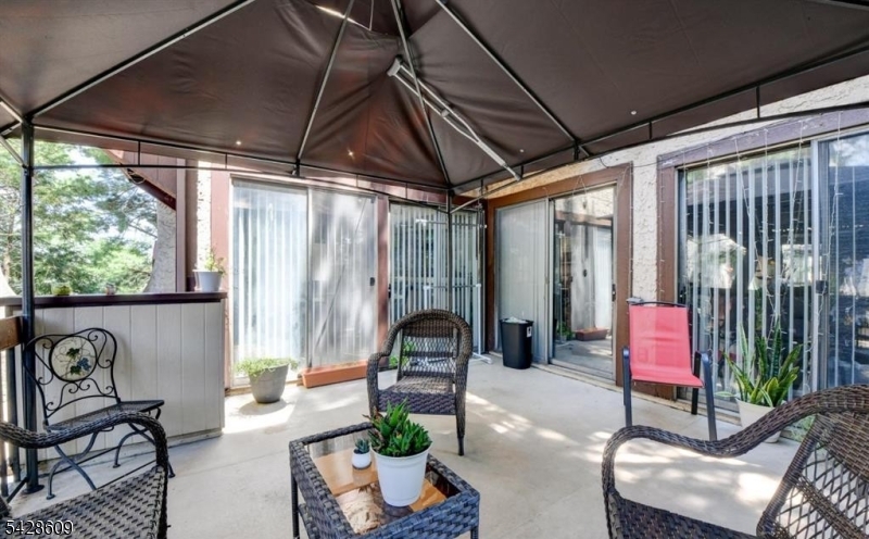 Near Waterfront - Residential Income