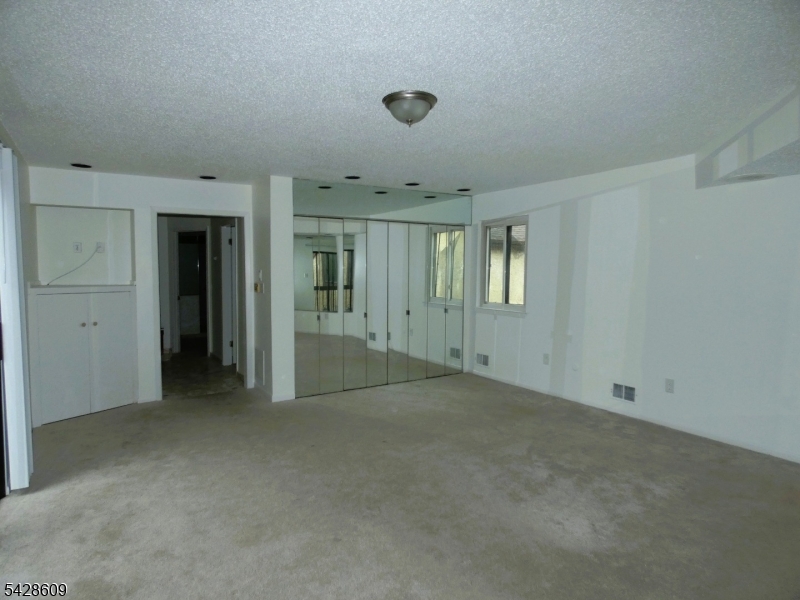 Near Waterfront - Residential Income