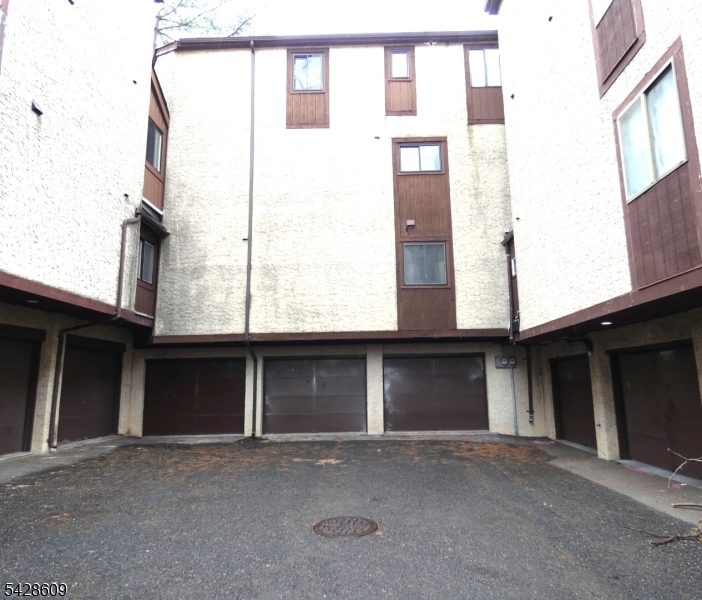 Near Waterfront - Residential Income