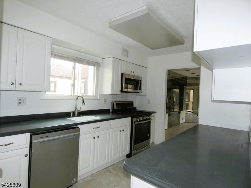 Near Waterfront - Residential Income