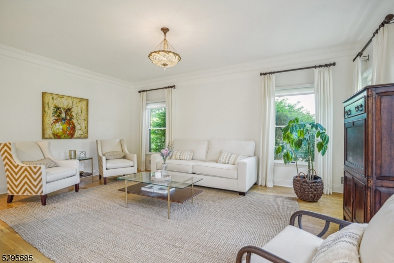 Ironia, Heritage VIII - Residential