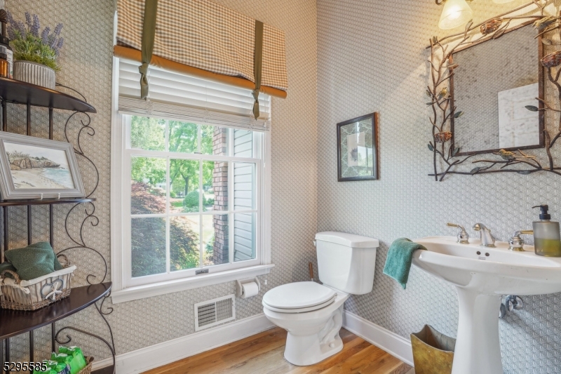 Ironia, Heritage VIII - Residential