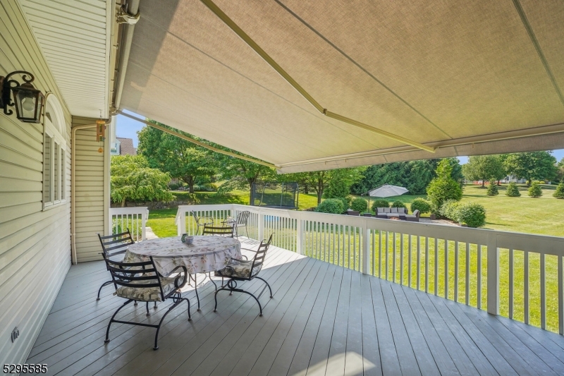 Ironia, Heritage VIII - Residential