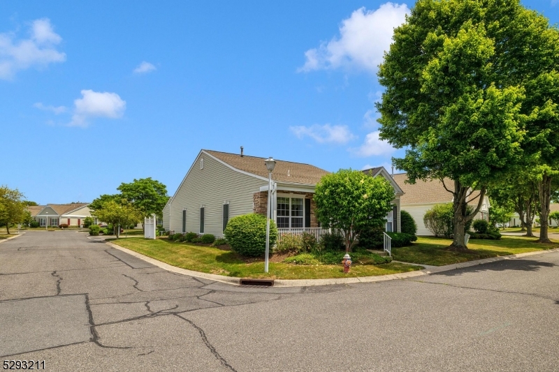 The Ponds - Residential