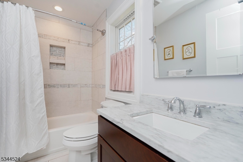 Rolling Hills - Residential