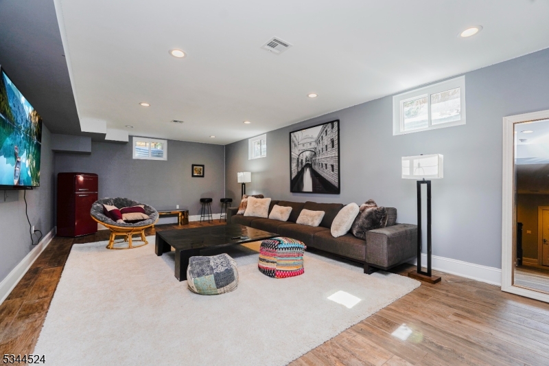 Rolling Hills - Residential