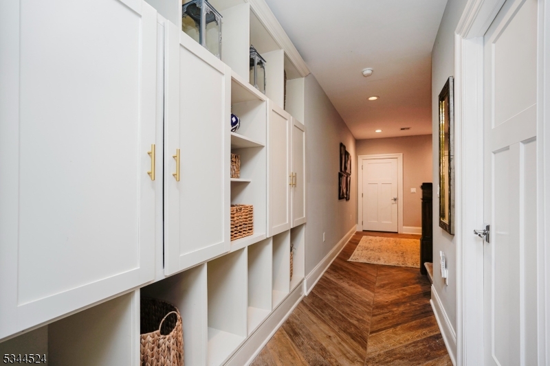 Rolling Hills - Residential