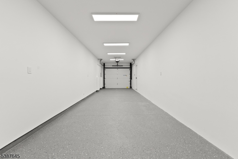 HARBOR FRONT - Residential