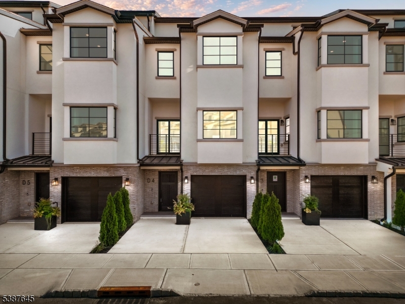 HARBOR FRONT - Residential