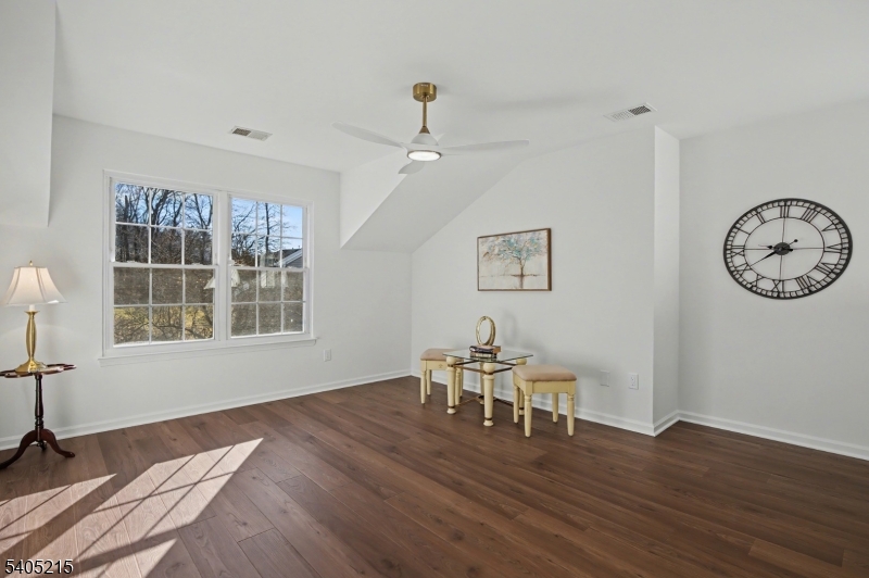 FOUR OAKS/ THE HILLS - Residential