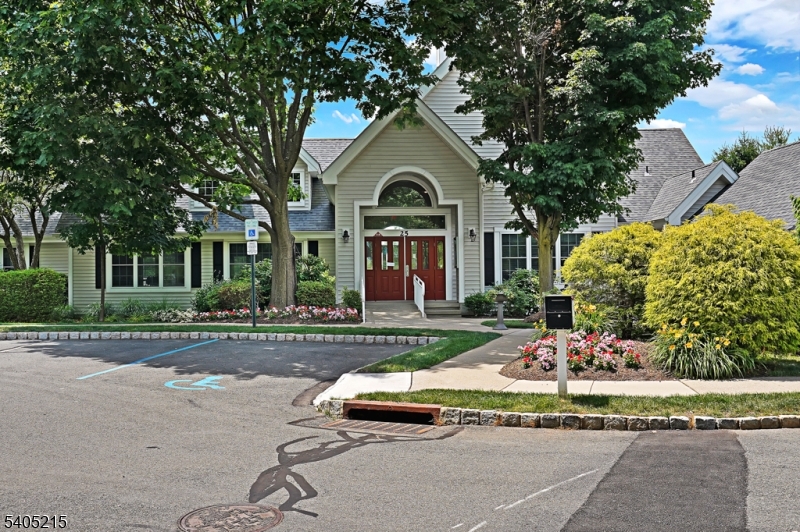 FOUR OAKS/ THE HILLS - Residential