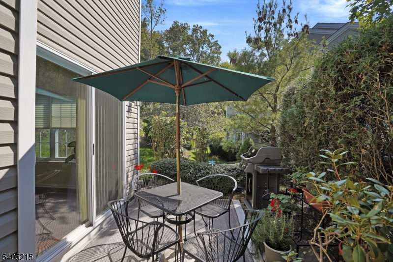 FOUR OAKS/ THE HILLS - Residential