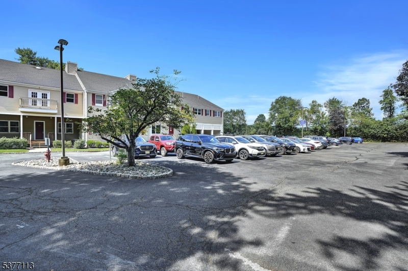 Columbia Commons - Commercial Lease