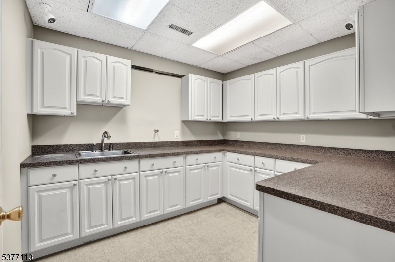 Columbia Commons - Commercial Lease