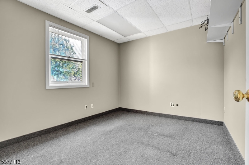 Columbia Commons - Commercial Lease