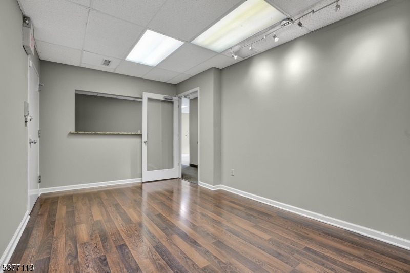 Columbia Commons - Commercial Lease