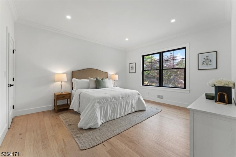 SOUTH SIDE - Residential