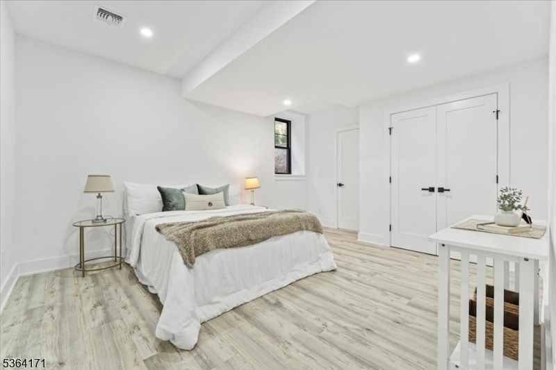 SOUTH SIDE - Residential