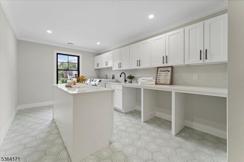 SOUTH SIDE - Residential