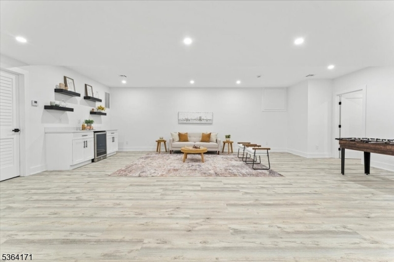 SOUTH SIDE - Residential