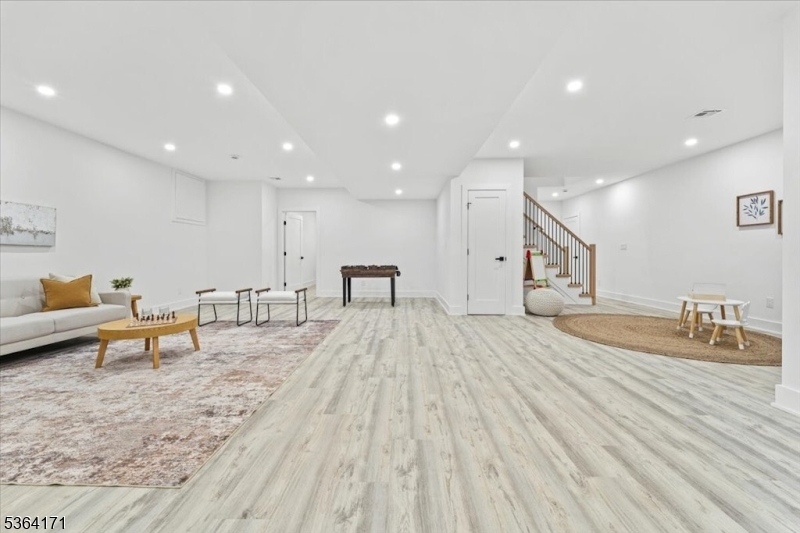 SOUTH SIDE - Residential