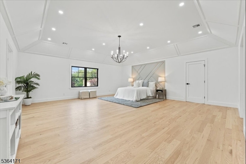 SOUTH SIDE - Residential