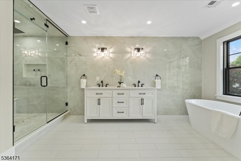 SOUTH SIDE - Residential