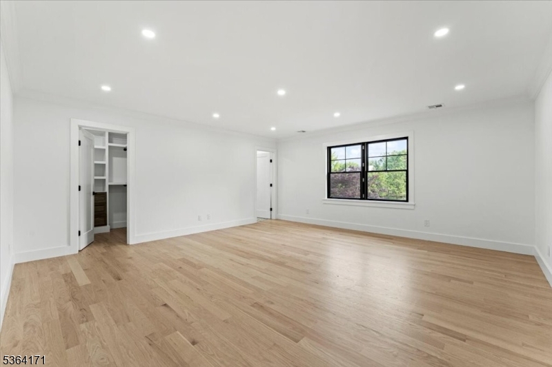 SOUTH SIDE - Residential