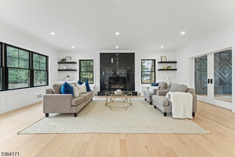 SOUTH SIDE - Residential