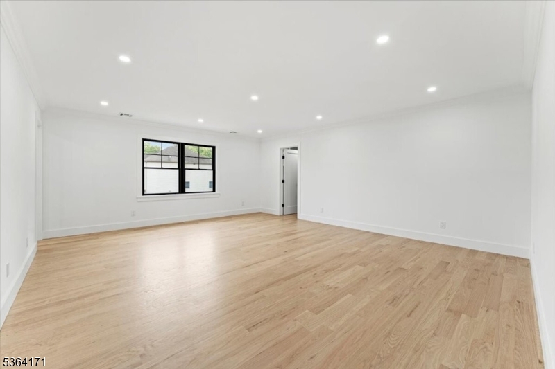 SOUTH SIDE - Residential