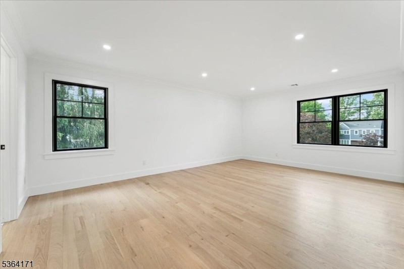 SOUTH SIDE - Residential